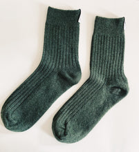 Load image into Gallery viewer, Chunky Knit Merino Wool Socks - Olive
